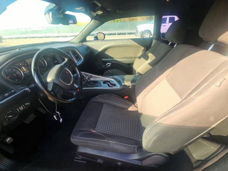 2019 Dodge Challenger SXT