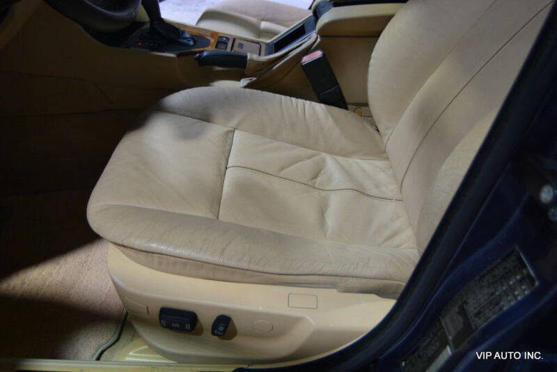 2002 BMW 5 Series 525i