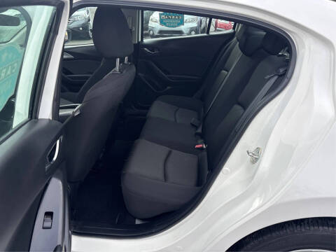 2018 Mazda MAZDA3 Sport