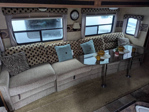 2013 Skyline Sale Pending Aluma Sky 281 / 31ft