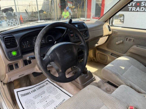 1999 Nissan Frontier XE