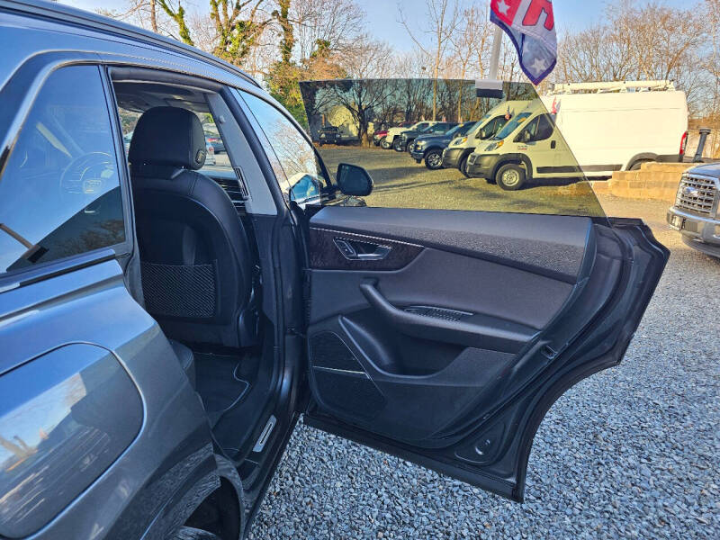 2020 Audi Q8 quattro Premium Plus 55 TFSI