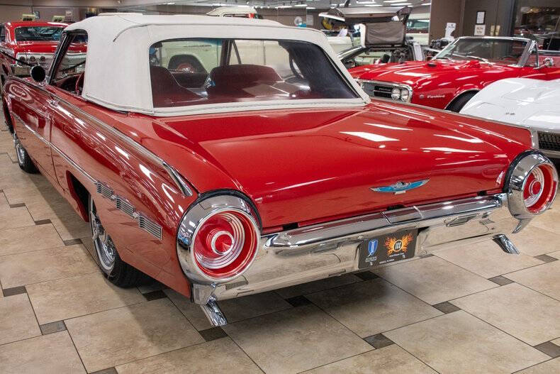 1962 Ford Thunderbird