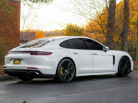 2017 Porsche Panamera 4