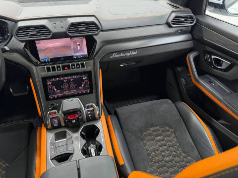 2022 Lamborghini Urus