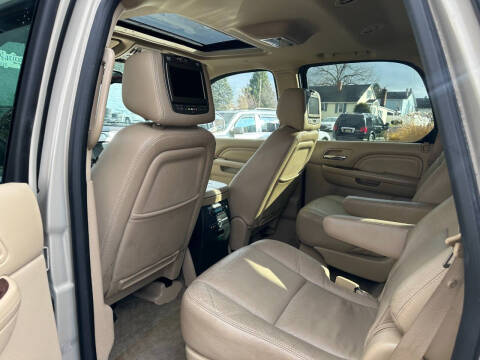 2012 Cadillac Escalade Luxury