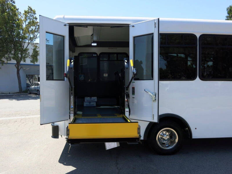 2024 Ford E-450