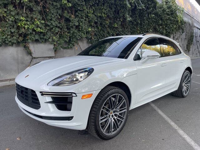 2020 Porsche Macan Turbo