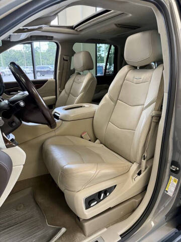 2017 Cadillac Escalade Luxury