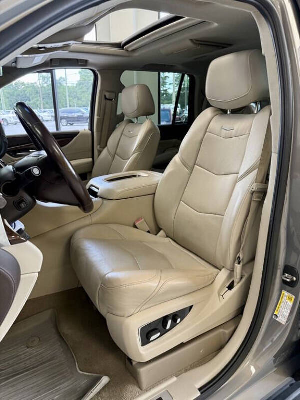 2017 Cadillac Escalade Luxury