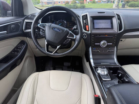 2019 Ford Edge Titanium
