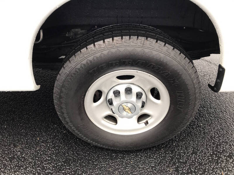 2023 Chevrolet Express LS 3500