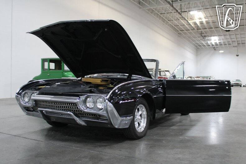 1962 Ford Thunderbird