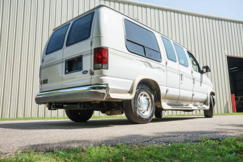 2002 Ford E-Series E-150