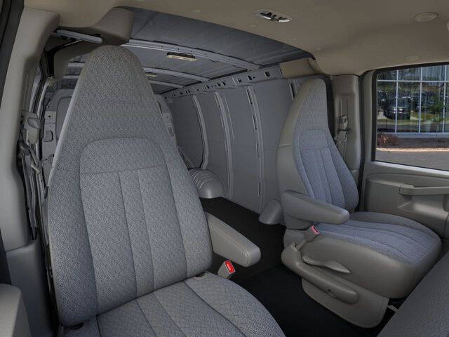 2025 Chevrolet Express 2500