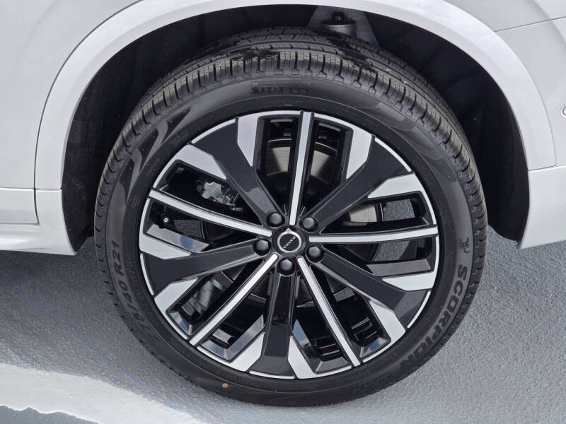 2025 Volvo XC90 B6 Ultra Bright Theme 7P
