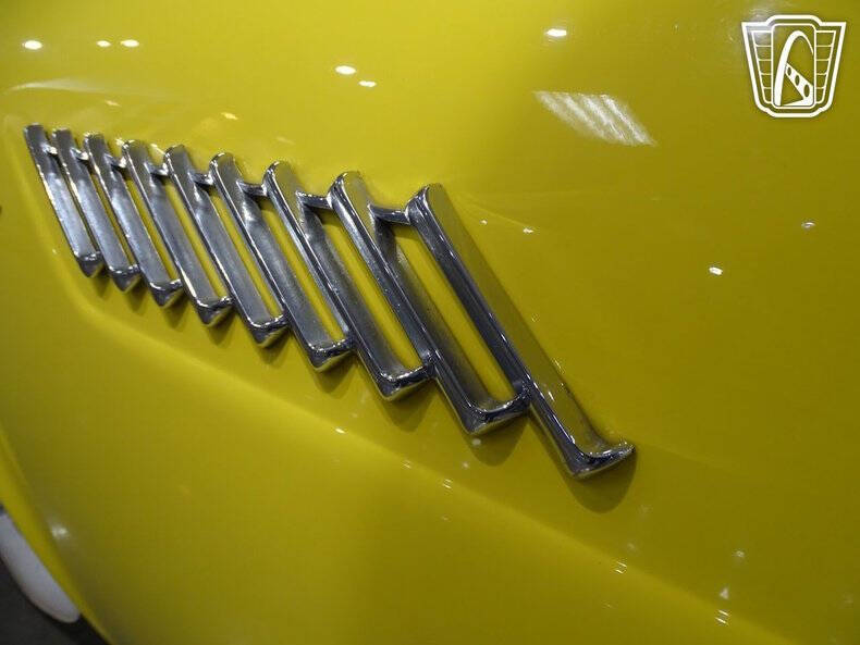 1957 Ford Thunderbird