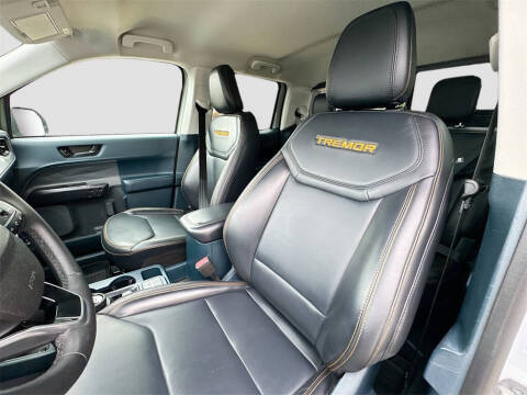 2023 Ford Maverick Lariat