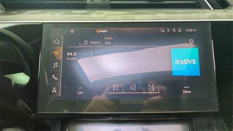 2022 Audi e-tron quattro Premium Plus