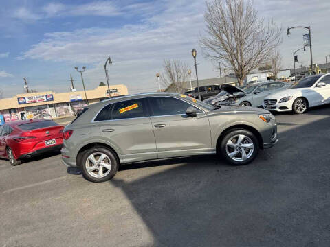 2021 Audi Q3 quattro Premium 40 TFSI