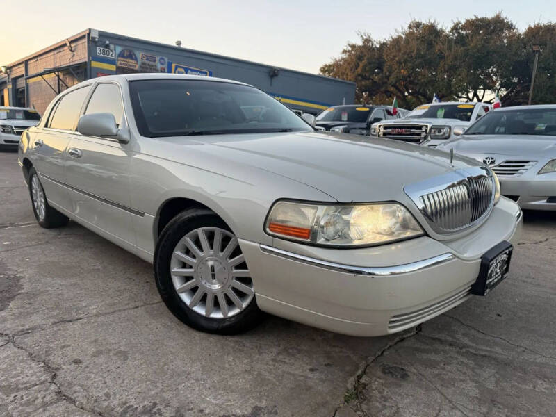 2004 Lincoln Town Car Ultimate