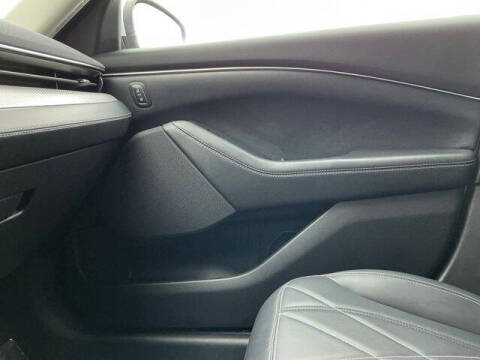 2021 Ford Mustang Mach-E Select