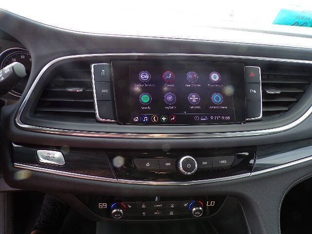 2020 Buick Enclave Essence