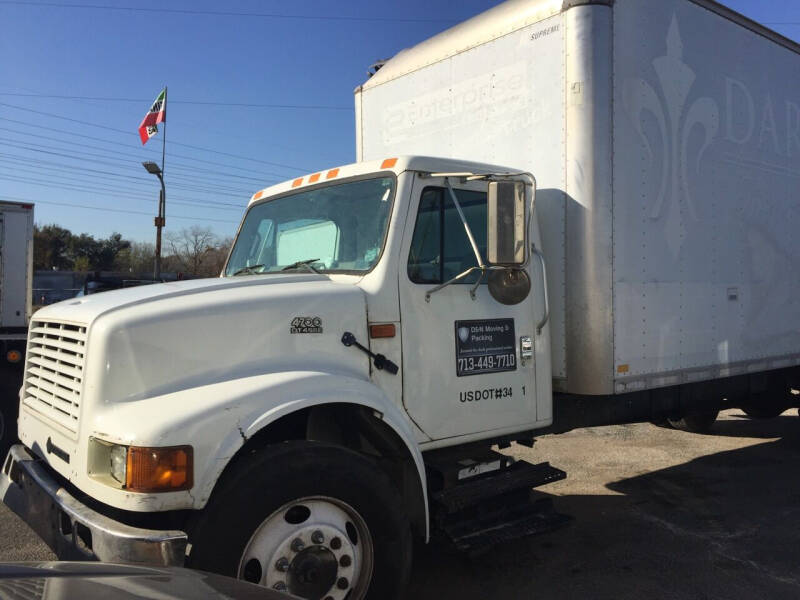 2002 International 4700 for sale at BSA Used Cars in Pasadena TX