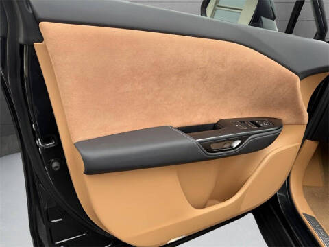 2023 Lexus RZ 450e Luxury