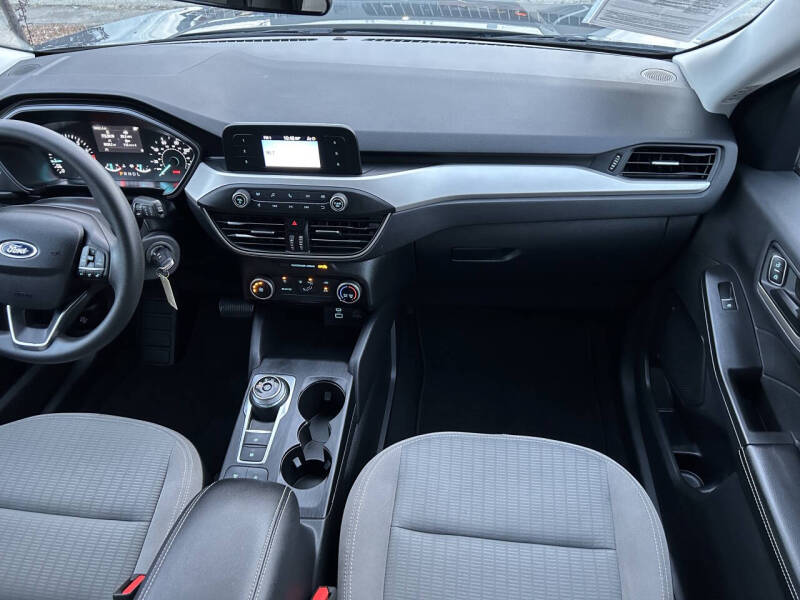 2022 Ford Escape S
