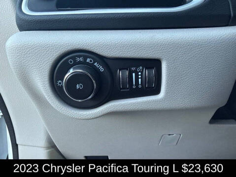 2023 Chrysler Pacifica Touring L