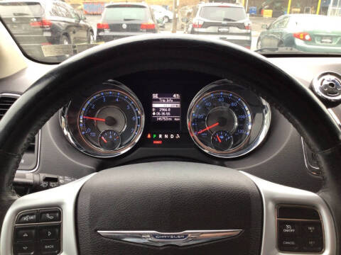 2013 Chrysler Town and Country Touring