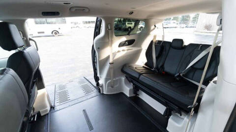 2020 Chrysler Pacifica Touring L