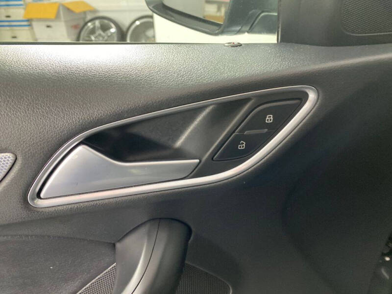 2018 Audi Q3 2.0T Premium