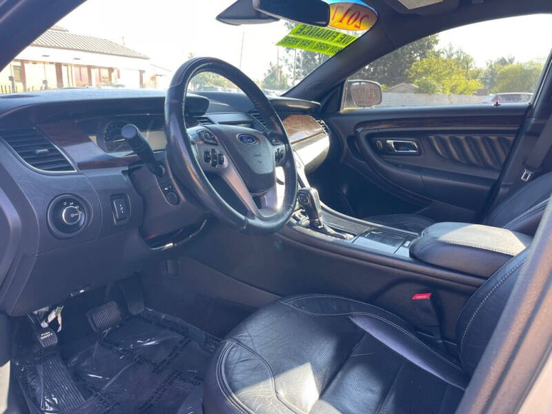 2017 Ford Taurus Limited