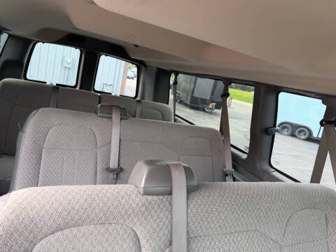 2025 Chevrolet Express LT 3500