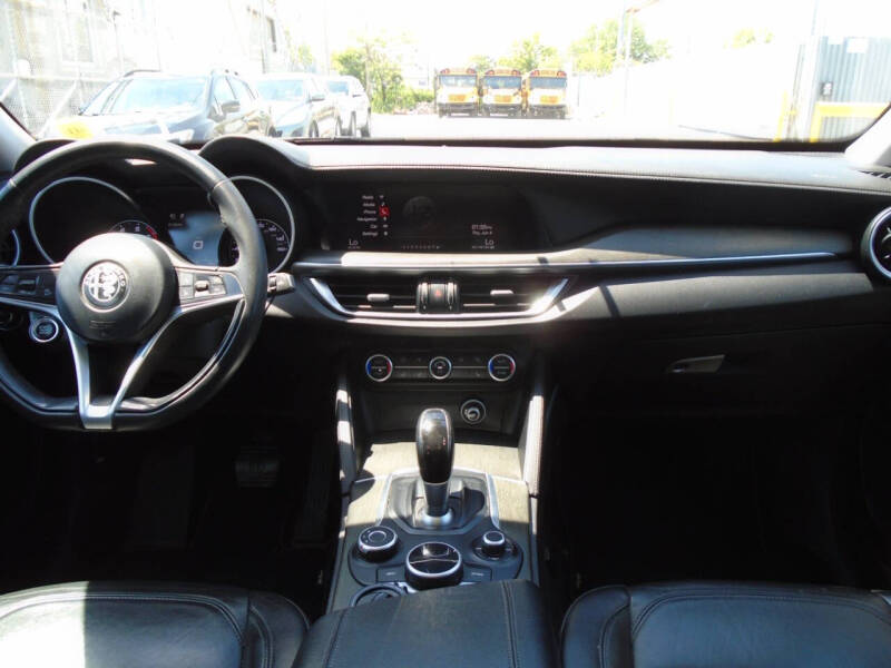 2019 Alfa Romeo Stelvio Ti