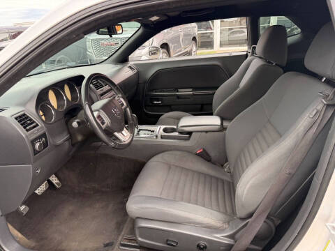2012 Dodge Challenger SXT