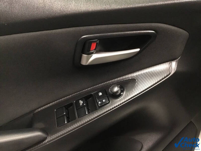 2019 Toyota Yaris LE