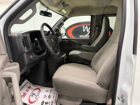 2025 Chevrolet Express LS 3500