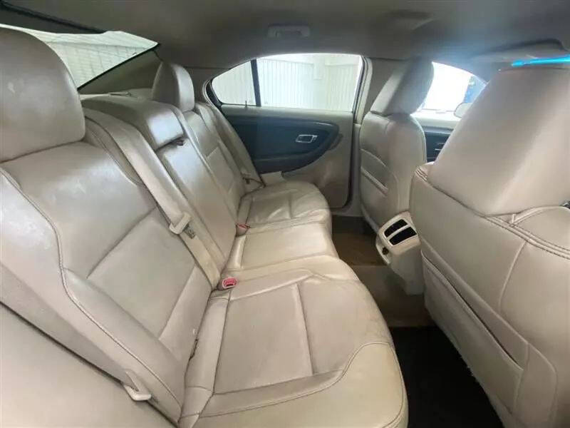 2010 Ford Taurus SEL