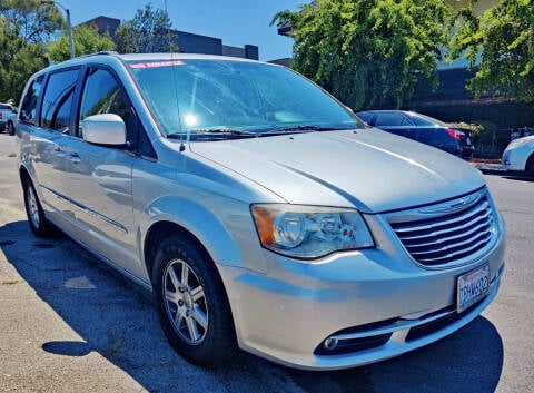 2012 Chrysler Town and Country for sale at Apollo Auto Thousand Oaks - Apollo Auto in Thousand Oaks CA