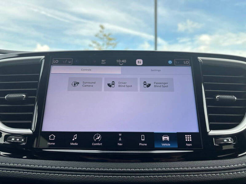 2027 Chrysler Pacifica Limited