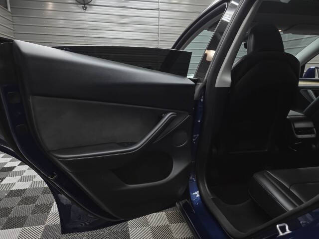 2024 Tesla Model Y Performance