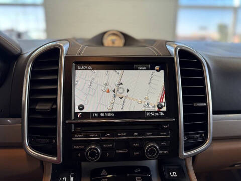 2014 Porsche Cayenne GTS