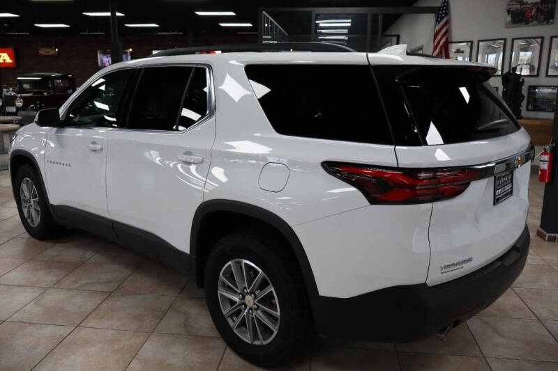 2023 Chevrolet Traverse LT Leather