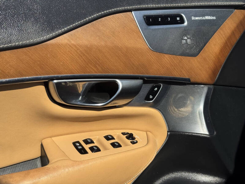 2018 Volvo XC90 T8 eAWD Inscription