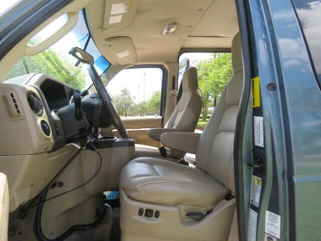 2013 Ford E-Series E-150 XLT