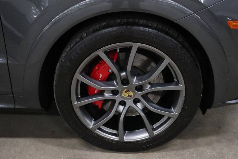 2021 Porsche Cayenne GTS Coupe