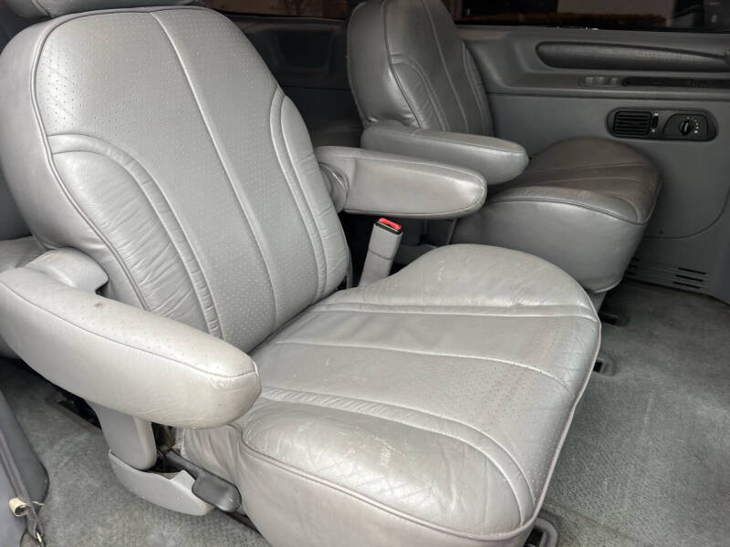 1996 Ford Windstar LX